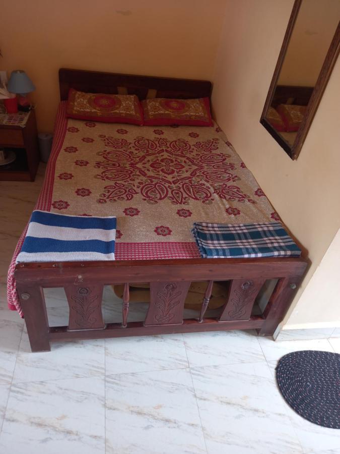 Meera'S Guest Houses 베나울림 외부 사진